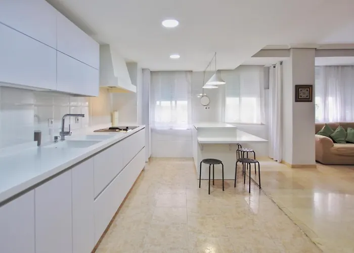 Albeniz Apartament *